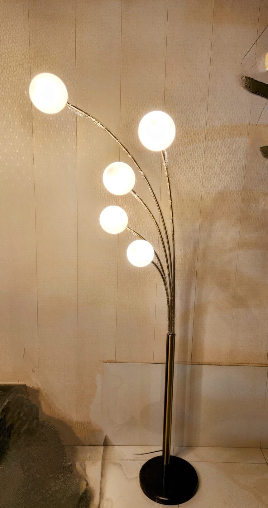 Rakiura 5 - Modern Globes Floor Lamp | Buy at Best Price - Butt Lights