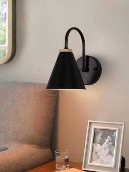 Nordic 1 - Indoor Black Wall Lamp