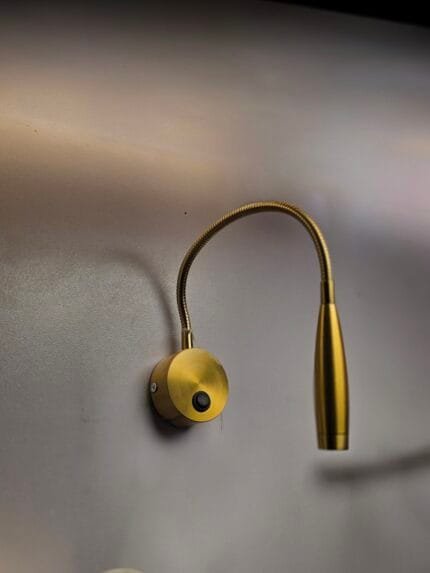 Podle 1 - Adjustable Golden Spot Light