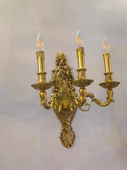 Regal 3 - Indoor Luxury Wall Scone